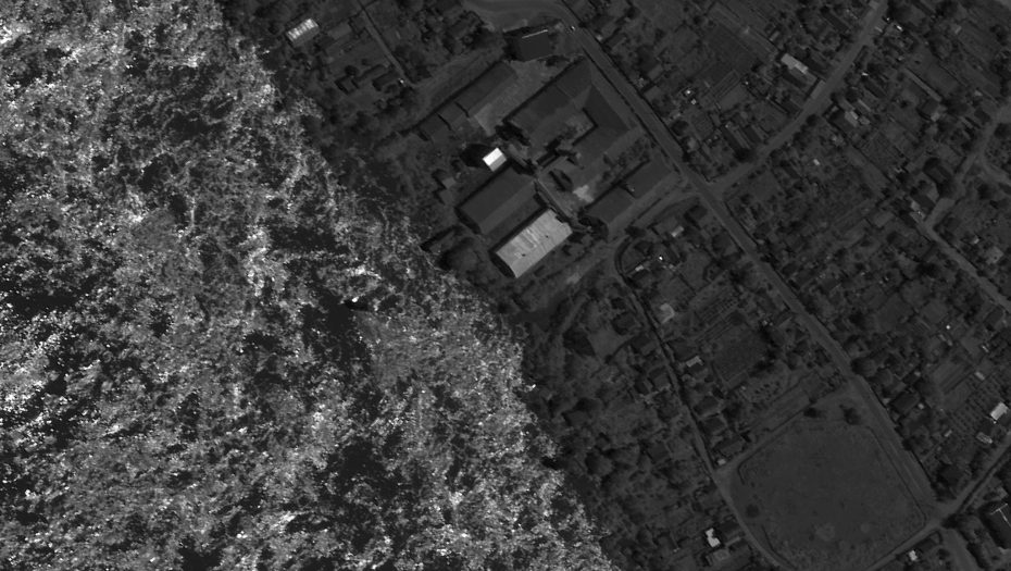 SATELITSKI SNIMCI POKAZUJU RAZMERE KATASTROFE KOD HERSONA Posle uništenja brane voda nosila sve pred sobom