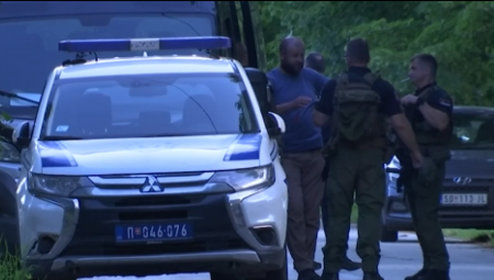 OGLASIO SE MUP  Evo šta su rekli o stravičnom ubistvu u Požarevcu, sin, majka i ćerka ubili čoveka, izmasakrirali su ga