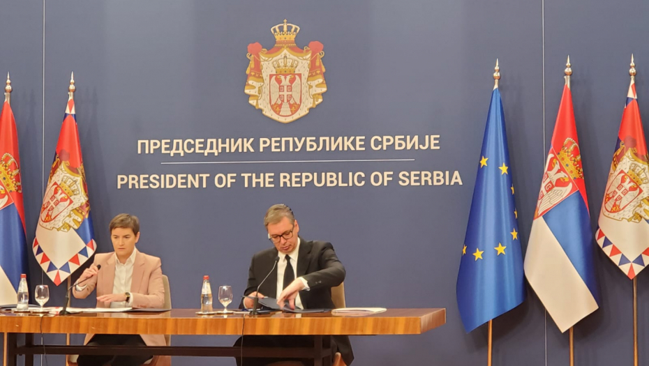 CELA SRBIJA ČEKA Obraćaju se predsednik Vučić i premijerka Brnabić
