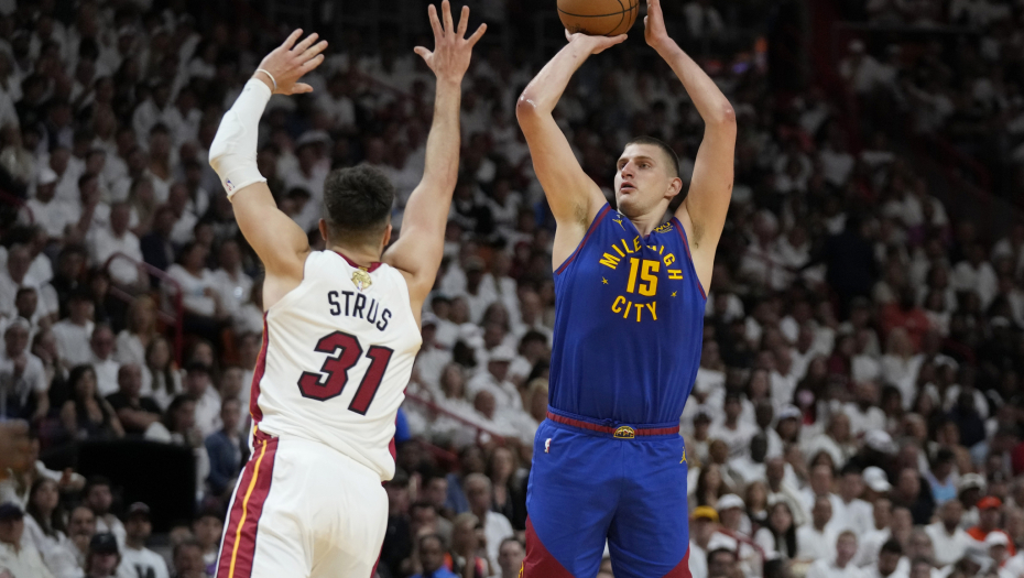 SRAM NAS BILO ŠTA RADIMO JOKIĆU Čuvena voditeljka posramila celu Ameriku zbog Srbina