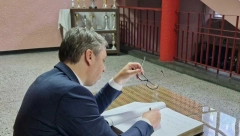 VUČIĆ JE BIO U RIBNIKARU Laži pale u vodu, evo dokaza (FOTO)