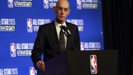 KOMESAR NBA LIGE O PROBLEMATIČNOM MORENTU Silver: Oružje nije igračka, zar je važno da li je pištolj pravi?