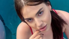 VRELE FOTKE ČOLINE ĆERKE Una pozirala razgolićena na plaži, a svi gledaju u jedno mesto (FOTO)
