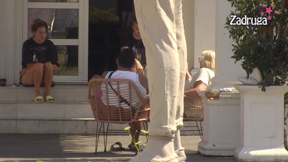 ZORICA NAPALA ANU ĆURČIĆ POSLEDNJEG DANA U ZADRUZI Prijateljice ponovo na ratnoj nozi, pljušte optužbe i pretnje!