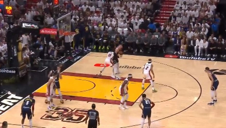 DA LI JE NEKO ZA PLES? Jokić odmah krenuo da nervira ceo Majami (VIDEO)