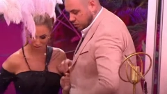 OVO JE ODVELO DO POBEDE? Filip Car krišom dao Aleksandri jednu stvar, kamere su sve zabeležile (FOTO)