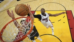 ZREO JE I NE MAŠE OKOLO PIŠTOLJIMA Amerikanac otkrio odakle tolika dominantnost Nikole Jokića u NBA ligi (VIDEO)