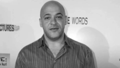 UMRO POZNATI GLUMAC IZ SERIJE 'BREJKING BED!'' Doživeo infarkt i preminuo u snu, a jedan razlog je bizaran!