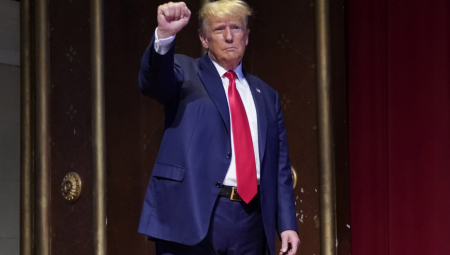 MASK STAO UZ TRAMPA! Sud dao nalog za pretres naloga, Tviter odbio da se povinuje