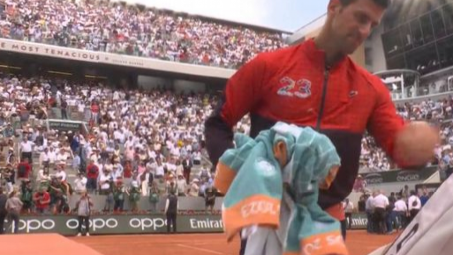 ŠAMPIONSKI Novak je posle pobede obukao poseban duks, jedan detalj oduševio je sve (FOTO)