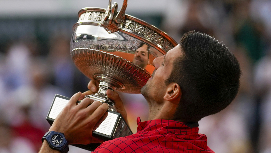NOLE POKORIO PARIZ ZA TENISKU BESMRTNOST Đoković osvojio rekordnu 23. grend slem titulu i postao najveći svih vremena