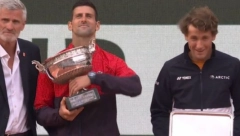 OVO SE NIKAD PRE NIJE DOGODILO Organizatori Rolan Garosa priredili Novaku iznenađenje posle finala