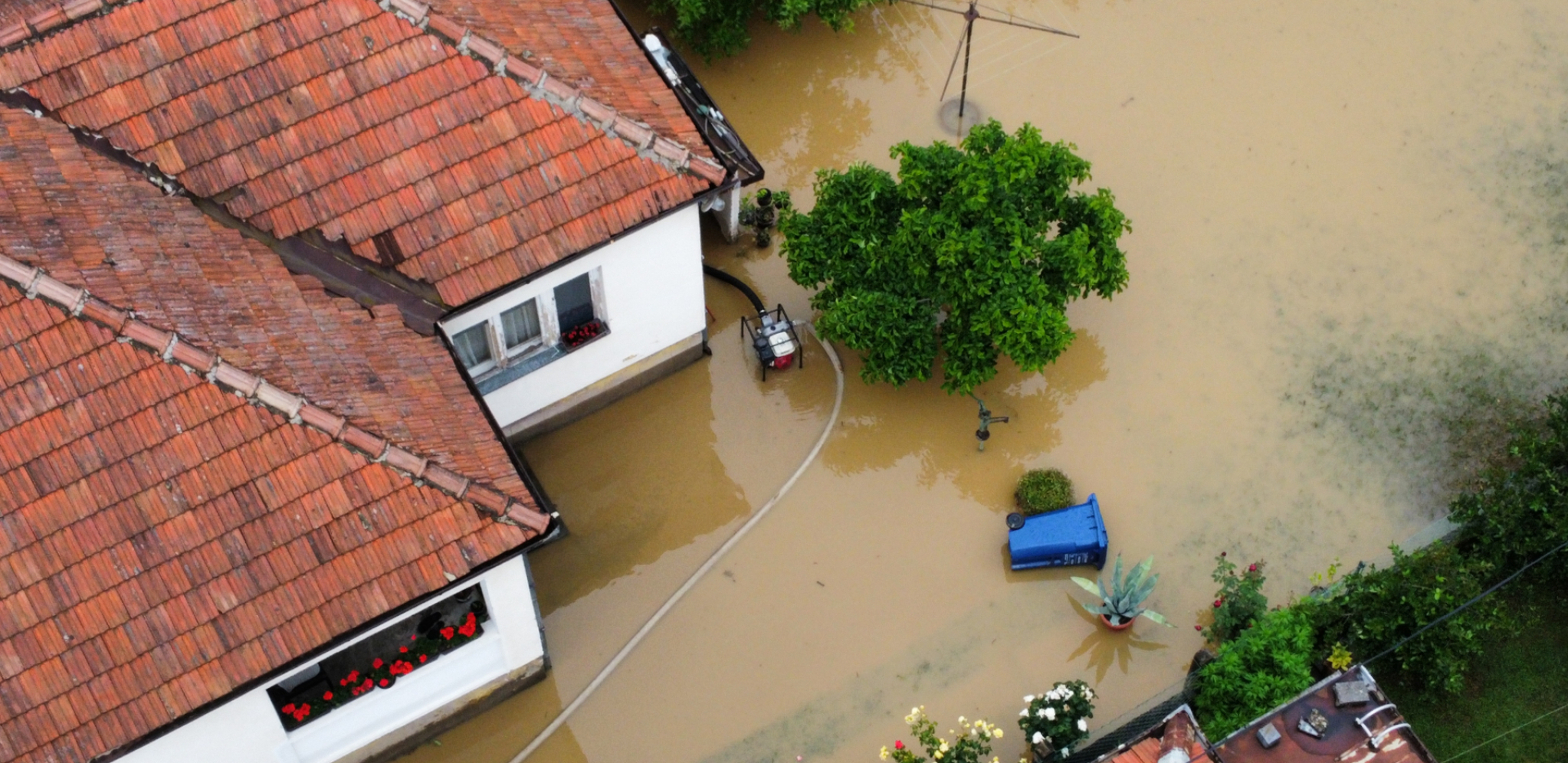 A POSLE POPLAVA - EPIDEMIOLOŠKA KATAKLIZMA! Ovo su saveti kako da se ZAŠTITITE OD ZARAZE!