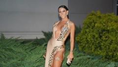 SLAĐI LAZIĆ SE POJAVILE STRAVIČNE RANE NA TELU Sumnja se da je zaražena, objavljene i fotografije!