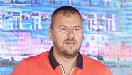 NAPADNUT JANJUŠ Oglasio se i zapretio da će sve javno izneti!
