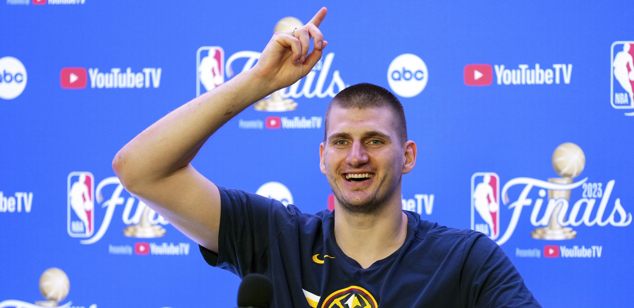 JOKIĆ OBARA SVE REKORDE Srbin dobija najveći ugovor u istoriji NBA lige?