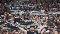 PAKLENA ATMOSFERA Vruć doček za igrače Zvezde u Areni (VIDEO)