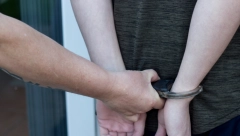 POLICAJCI MUVALI SA VOZAČKIM ISPITIMA Velika akcija hapšenja u Kraljevu