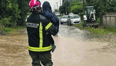 MUP IZDAO HITNO UPOZORENJE Građani Vršca da se paze zbog nevremena