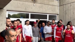 MOBILIZACIJA Navijači Crvene zvezde pružili podršku košarkašima! (VIDEO)