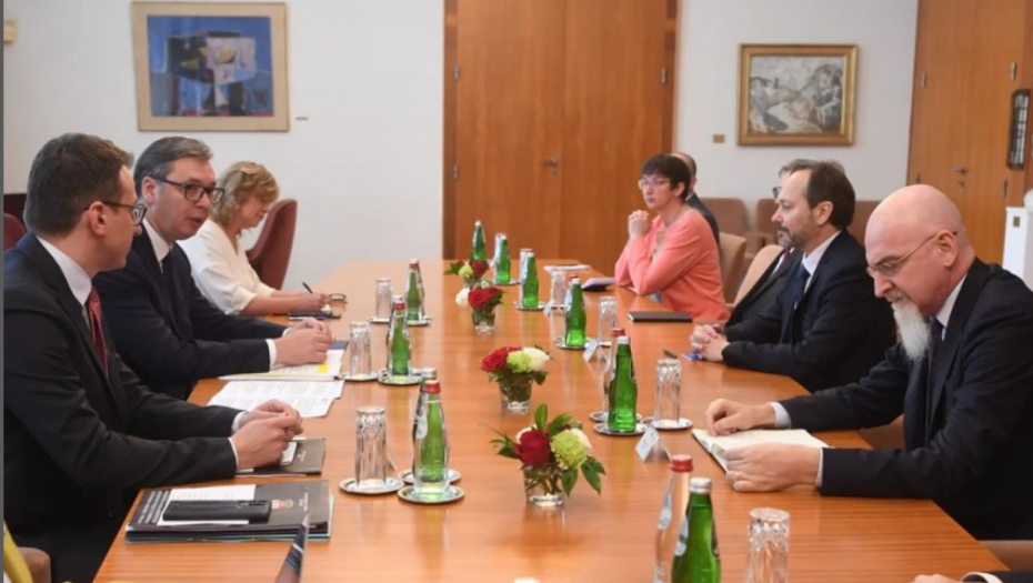 PREDSEDNIK SE SASTAO SA PREDSTAVNICIMA KVINTE Zamolio sam ih da učine sve što je u njihovoj moći i spreče Kurtija da izazove novi rat na Balkanu (FOTO)