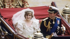 VEO DUGAČAK SEDAM METARA I HALJINA OPTOČENA SA 10.000 BISERA Venčanica princeze Dajane koštala je 115.000 dolara, a evo zašto je čuvana u sefu