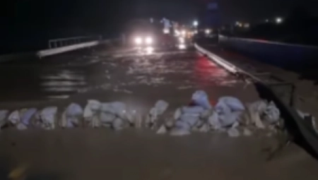 REKA ODNELA MOST KOD KRALJEVA Nezapamćene scene, nevreme ostavilo pustoš širom Srbije (VIDEO)