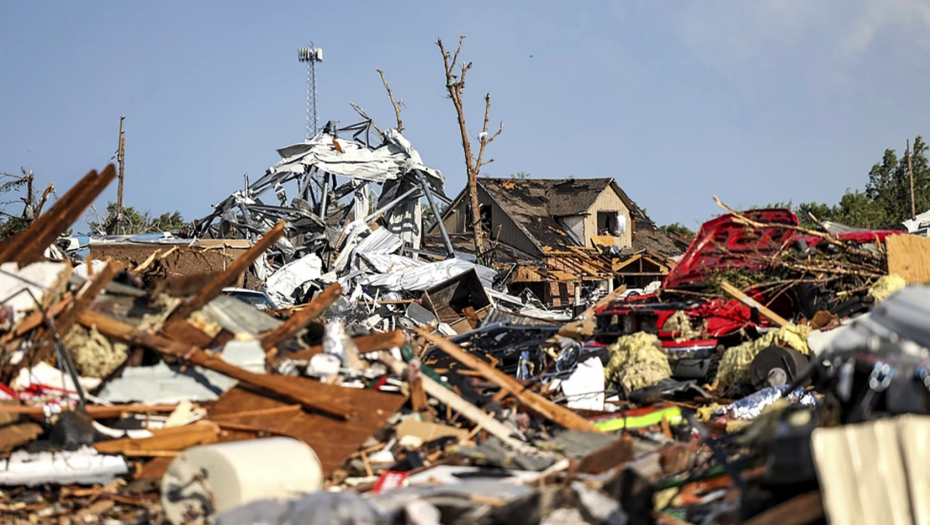 TRI OSOBE POGINULE, IMA I NESTALIH Smrtonosni tornado razorio Teksas (FOTO)