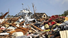 TRI OSOBE POGINULE, IMA I NESTALIH Smrtonosni tornado razorio Teksas (FOTO)