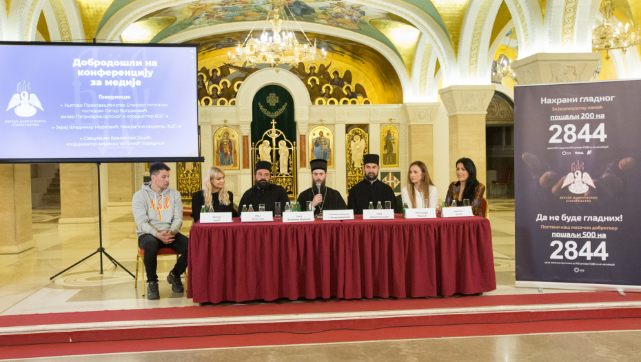 Kampanju Nahrani gladnog, pošalji 200 na 2844 podržali Aleksandra Radović, Viktor Savić i Lena Kovačević