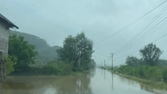 SNAŽNO NEVREME IZAZVALO NOVI HAOS U SRBIJI Blokiran put u Lučanima, a  u jednom mestu je posebno zabrinjavajuće (FOTO/VIDEO)
