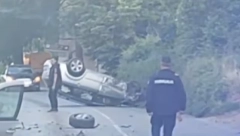 NAJMLAĐI MEĐU POVREĐENIMA IMA 18 GODINA Detalji jezive nesreće u Sremskoj Kamenici (VIDEO)