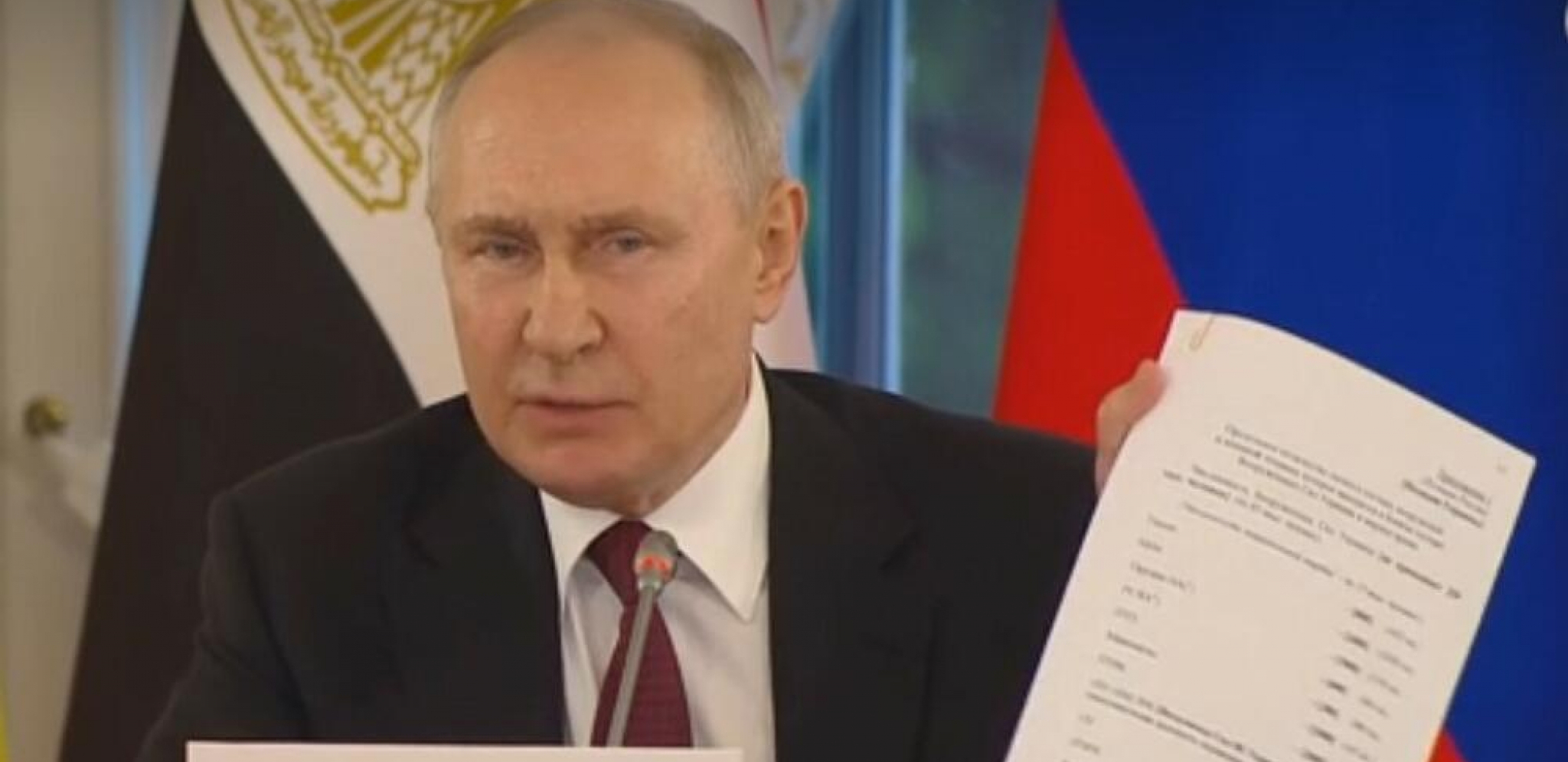 PUTIN POKAZAO NACRT SPORAZUMA O UKRAJINI Dokument su parafirali, ali...