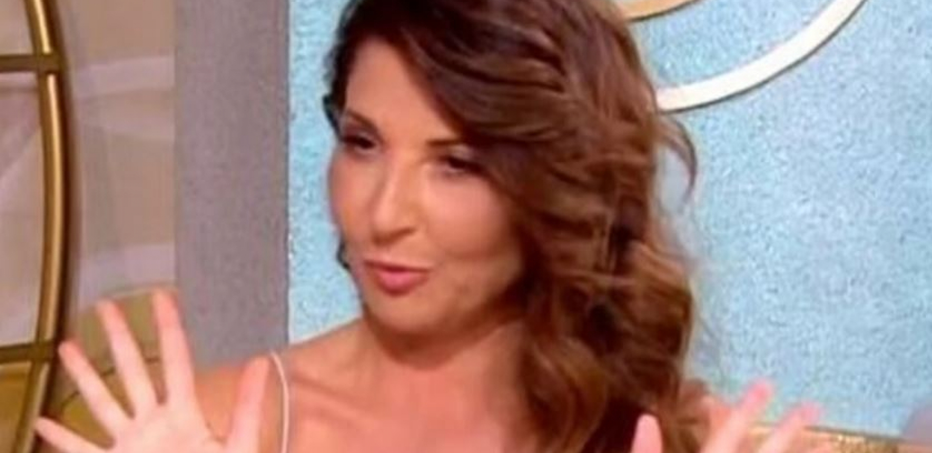 SANJA MARINKOVIĆ SPUSTILA BIVŠU RIJALITI UČESNICU UŽIVO U PROGRAMU Voditeljka je prekinula na pola rečenice, a njena reakcija iznenadila je sve!