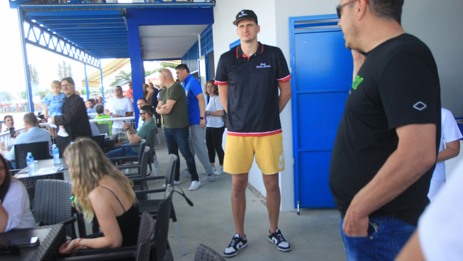 EKIPA ALO! U SOMBORU Pitali smo komšije šta misle o Nikoli Jokiću (VIDEO)