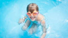 DECI NIKADA NE KUPUJTE BELI I PLAVI KUPAĆI Ne, nije moda u pitanju, postoji jako ozbiljan razlog za to