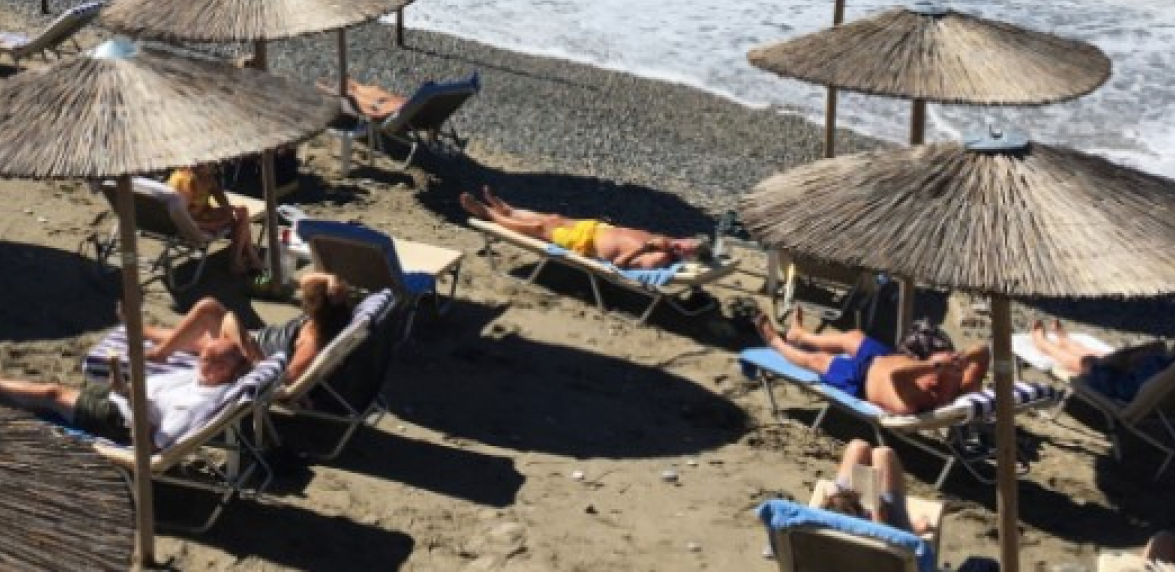 PRESEO MU RUČAK Paprene cene šokirale srpskog turistu u Grčkoj, samo hleb ih koštao 15 evra