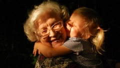 VOLIM BAKU, AL DA NE ČUJE MOJA MAMA: Verica (74) nakon razvoda sina i snaje ni kriva ni dužna snosi najgore posledice