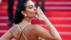 GEORGINA JE VOLELA NJEGA PRE RONALDA Njena srednjoškolska ljubav je toliko opasan frajer i žene mu se nude kao na tacni