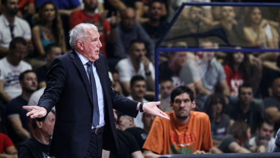 OBRADOVIĆ POZDRAVLJA UVREDE NA RAČUN ZVEZDINIH IGRAČA Žoc razbesneo "delije" pred početak meča odluke (VIDEO)