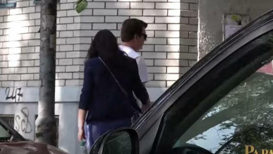 OVO JE NOVA DEVOJKA BAJAGE! Razveo se nakon 33 godine braka, a sada isplivala njihova zajednička fotografija