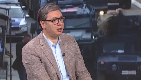 VUČIĆ OTKRIO ŠTA NOSI U BRISEL Oficir za vezu obišao uhapšene Srbe