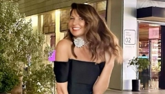 SANJA MARINKOVIĆ SE SKINULA U 49. GODINI! Komentari ne prestaju da se nižu, voditeljka pokazala svaki deo tela (FOTO)