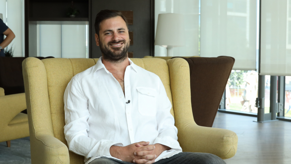 STJEPAN HAUSER SPREMA SPEKTAKL U BARU! Hrvatski violončelista najavio prvu samostalnu turneju!