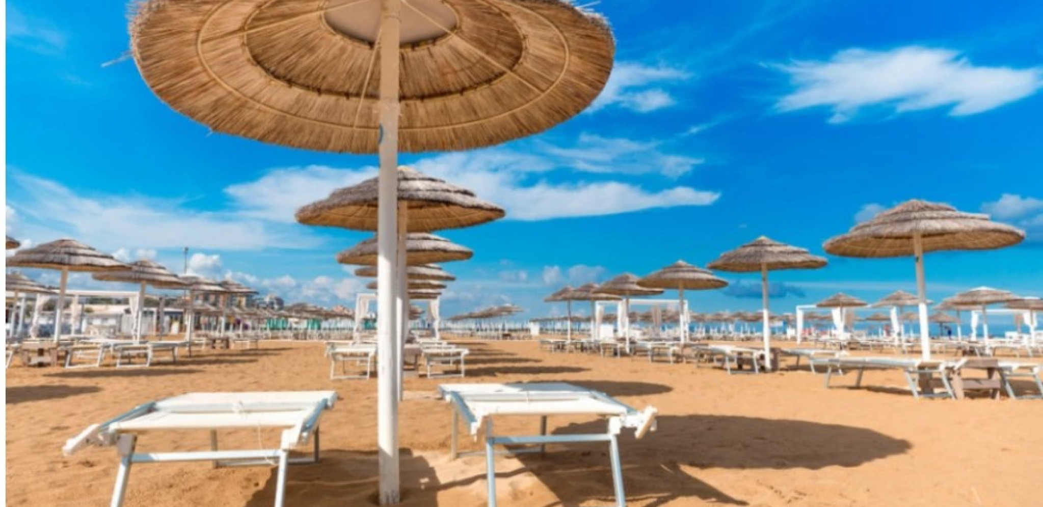 MIONA S DECOM DOŽIVELA NEPRIJATNOST NA PLAŽI U CRNOJ GORI! Hostesa im prišla i izgovorila ŠOK reči