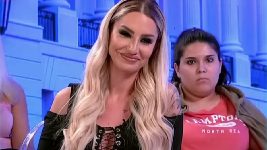 PRVA FOTOGRAFIJA ALEKSANDRE NIKOLIĆ IZ CRIKVENICE! Pozirala zanosno na plaži, ne odvaja se od Cara! (FOTO)