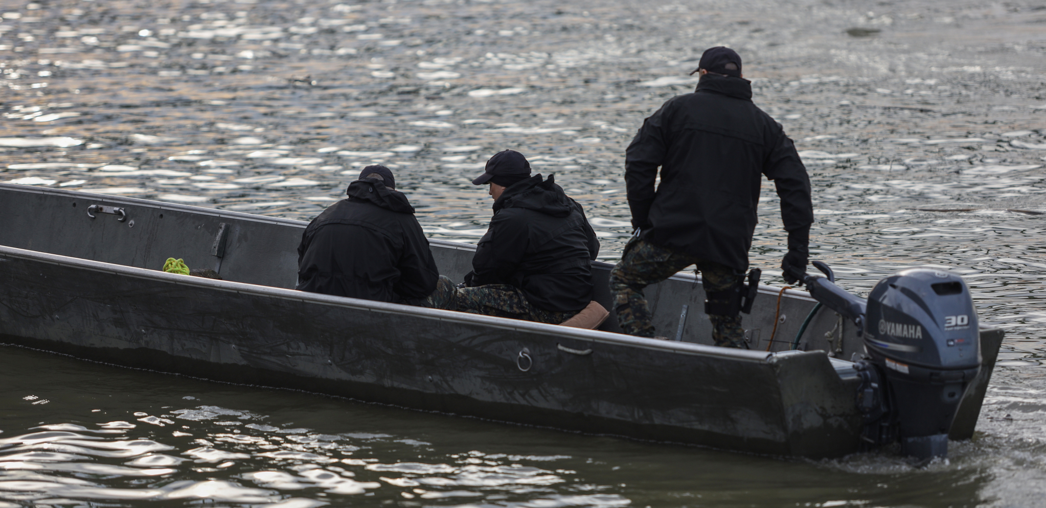 MUŠKARAC IZVUČEN IZ DUNAVA NA DORĆOLU Sumnja se da je duže bio u vodi, promrzao je ali ŽIV