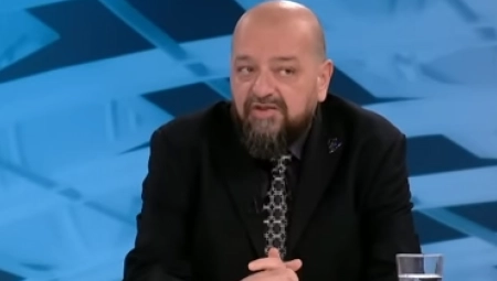 DOK KURTI ZVECKA ORUŽJEM Dragan Šormaz, vodeći NATO promoter, stao na stranu Prigožina