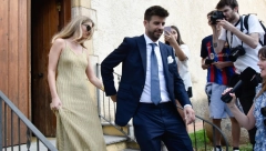 ŽERAR PIKE SA KLAROM PRISTIGAO NA VENČANJE BRATA Nosila je jednostavnu haljinu, alli šou je ukrala njegova majka koja ne podnosi Šakiru