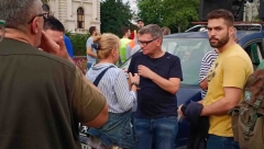 OSMI PROTEST PROZAPADNE OPOZICIJE Završen skup, učesnici blokirali Autokomandu